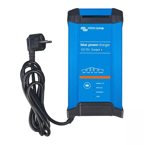 Poza cu VICTRON ENERGY BATTERY CHARGER BLUE SMART IP22 12V/15A (3 OUTPUTS) (BPC121544002)